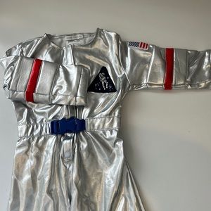 Pottery barn kids, Halloween costume. Astronaut